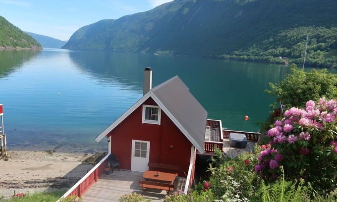 Vik House | Balder by Interhome
