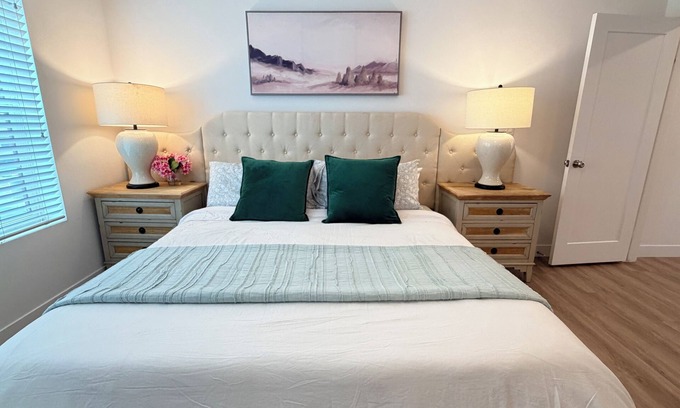 Baldwin Park House | Baldwin park 3B&4B House 30 mins DTLA