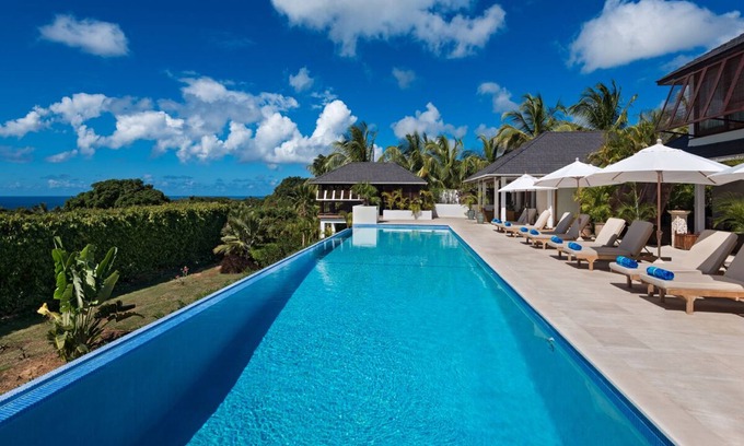 Merlin Bay Villa | Balinese Villa with Ocean Views and Pool - Tom Tom (4 bed)