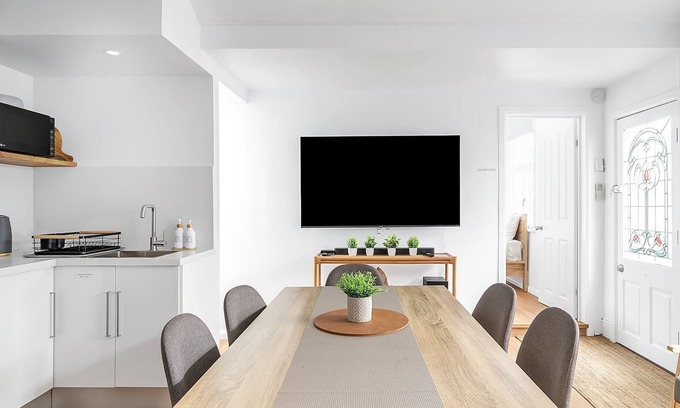 Balmain House | Balmain Beauty with Spacious Garden
