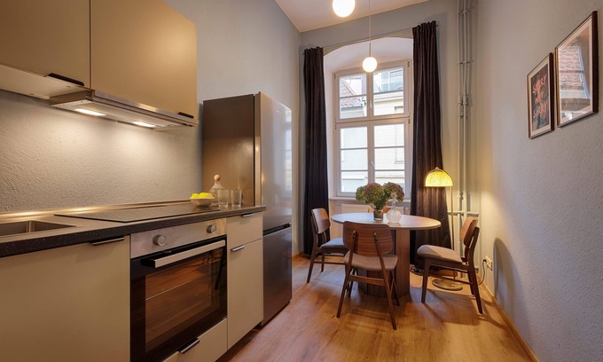Wurzburg City Centre Apartment | Balthasar Neumann Apartment - by homekeepers