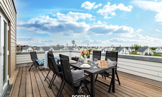 Olpenitzdorf Apartment | Baltic Sea oasis - infrared sauna, shower, fireplace, roof terrace, barbecue, parking space