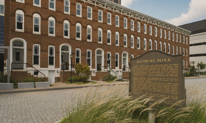 SoNo Apartment | Baltimore Place