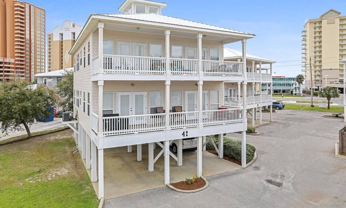 Gulf Shores House | Bama Barefoot Beach House- near beach, pool