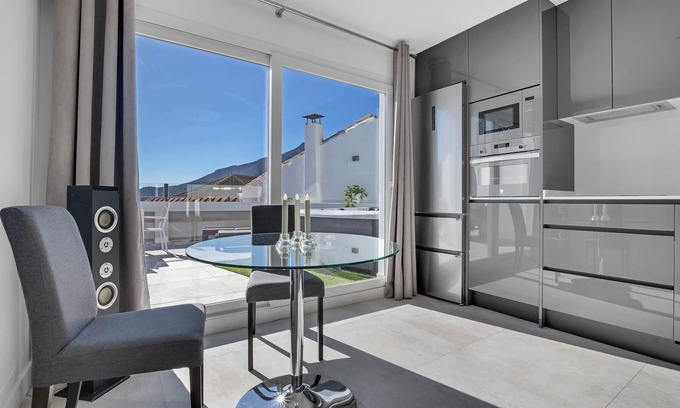 Carratraca Apartment | BANDERAS & SPA STUDIO HYDROMASSAGE+JACUZZI (CAMINITO DEL REY/OPTIONAL MASSAGE)