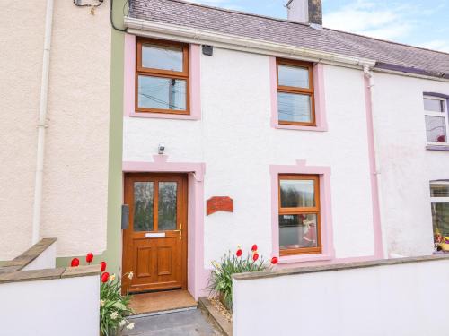 Newcastle Emlyn House | Bank House