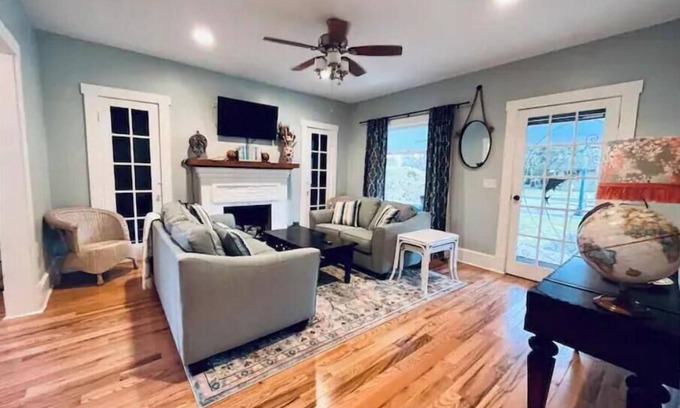 Fort Myers House | Banyan Bungalow