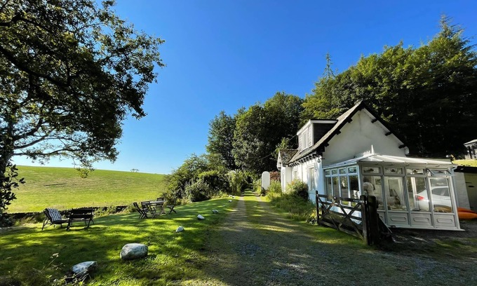 Castle Douglas Cottage | Bar Hill Lodge - a cottage that sleeps 6 guests in 2 bedrooms