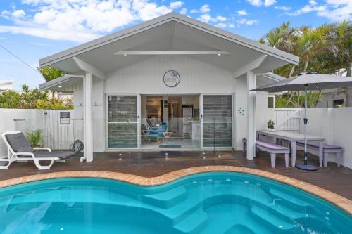 North Creek Apartment | Barefoot in Lennox- Beachfront Pool
