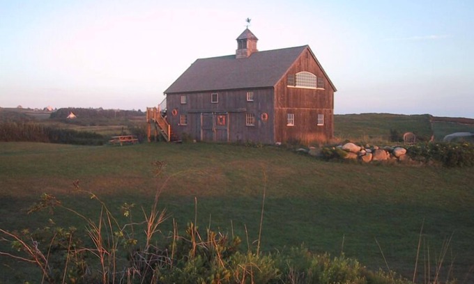 New Shoreham House | Barn at Schooner Point- A Romantic Escape