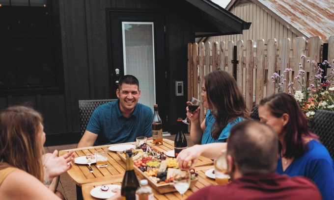 Nashville Apartment | Barn Burner: Luxe Space for 29 ppl in Downtown Nashville, IN