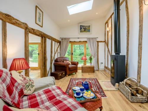 Saxmundham House | Barn End Cottage