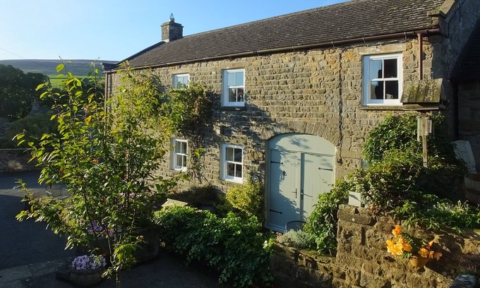Leyburn Cottage | Barn End Cottage: a cosy 'home from home' for four in West Scrafton, Coverdale