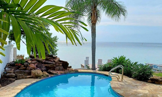 South Padre Island House | Barracuda Bay SPI on the Laguna Madre waterfront