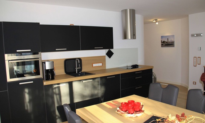 Binz Apartment | * Barrier-free apartment on the ground floor, 2 bedrooms., + Quiet location (dead end)