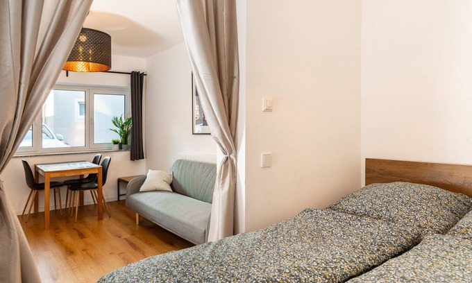 Outer Neustadt Apartment | Barrier-free vacation apartment in Dresden Neustadt-your stylish temporary home