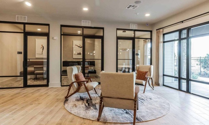 Southside Apartment | Barsala l Cozy 1BD in the Bartram Park area!