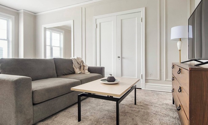 Central West End Apartment | Barsala l Modern Studio in the Heart of St. Louis Just Steps from Forest Park