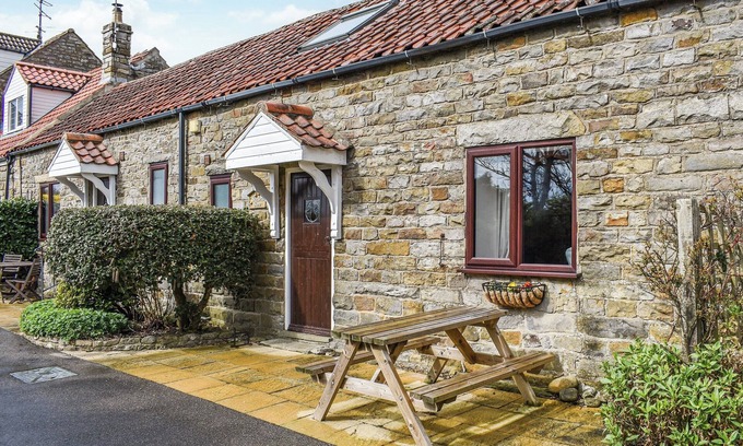 Staintondale Cottage | Bartlett's Barn- UK38276