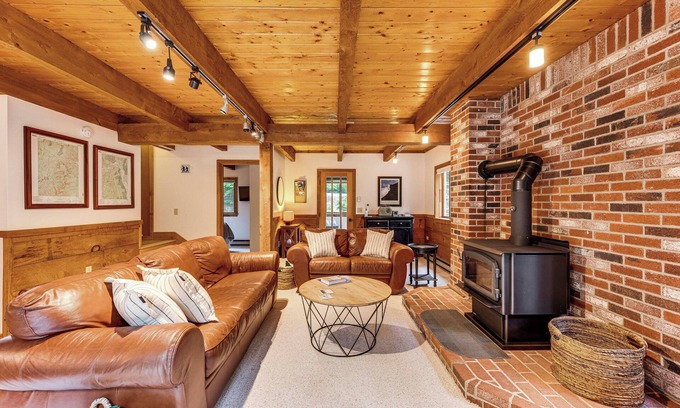 Bartlett House | Bartlett Vacation Rental w/Wraparound Deck!