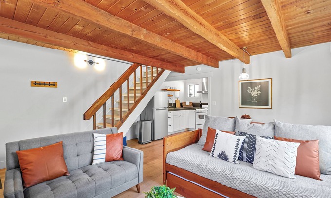 Mount Shasta Cabin | Basecamp Lodge - Cabin 8