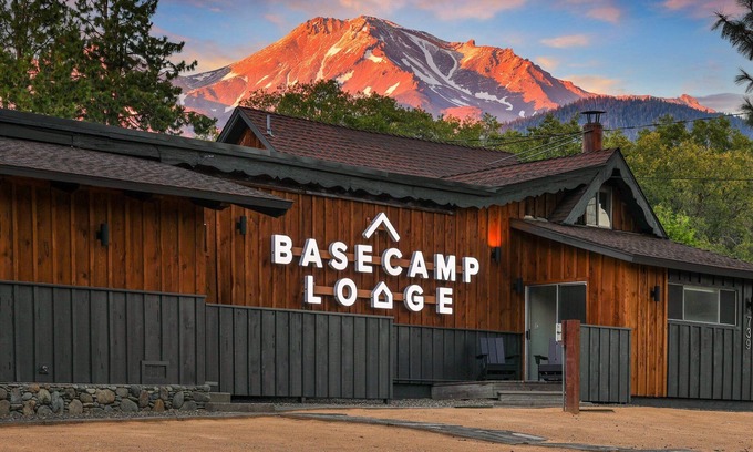 Mount Shasta Cabin | Basecamp Lodge - Groups
