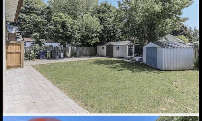 Agincourt House | Basement apartment one bedroom