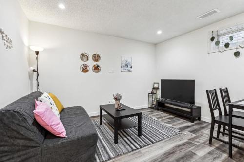 Cranston House | Basement Suite in Calgary - Short Drive to Banff