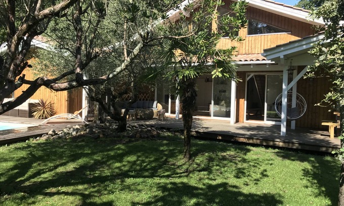 Andernos-les-Bains Villa | BASIN D'ARCACHON: VILLA with HEATED SWIMMING POOL for 16 people