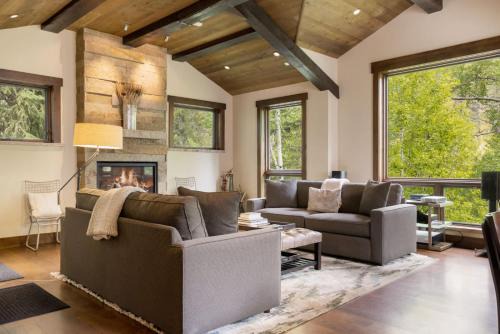 Innsbruck Meadows House | Basingdale Hollow - For 10