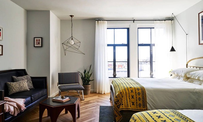 Adams Morgan House | Bask in Timeless Sensation at Walter Pierce Park! Pet-friendly Property!