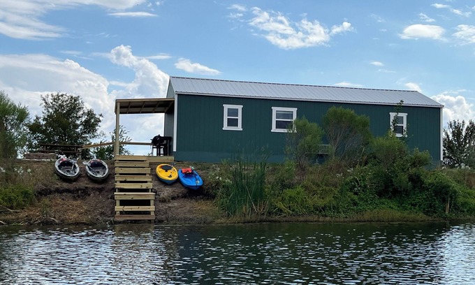 Commerce Cabin | Bass Lodge - Lakefront - New