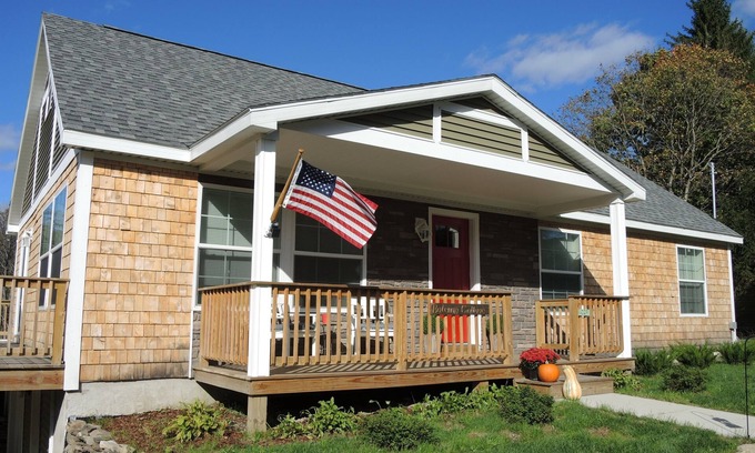 Cooperstown House | Bateman Cottage - New construction, under 10 min to Dreams Park, game room