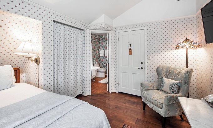 Oak Park Bed & Breakfast | Bath Street Inn B & B, Santa Barbara