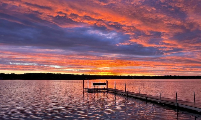 Baxter Cabin | Baxter Beach House: Enjoy year-round activities/events in a cozy lakeside cabin.