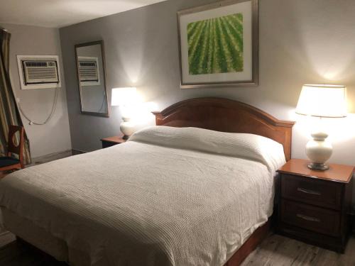 Bradenton Hotel | Bay Breeze Inn Bradenton Downtown