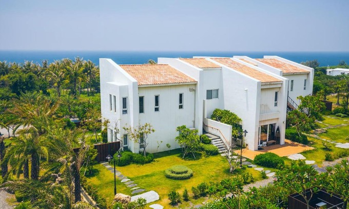 White Sand Beach Bed & Breakfast | Bay Forest Boutique Hotel - Silver Pavilion