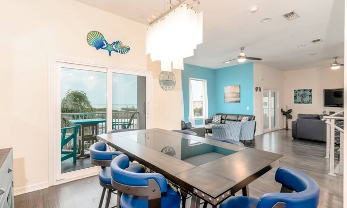 South Padre Island House | Bay Front 3 Story Haven: Gradual-Entry Pool: Boat Slip - Tortuga Bay 6-1