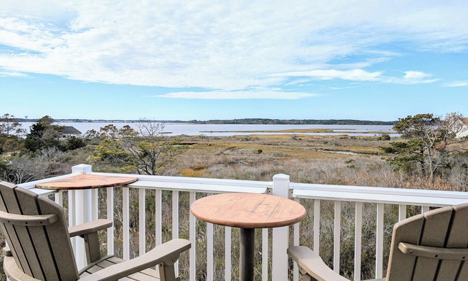 Fenwick Island House | Bay Front 4BR End-Unit Townhome with Stunning Views–Salt Meadows, Fenwick Island