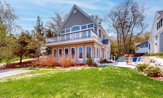 Sagamore Beach House | Bay Vista
