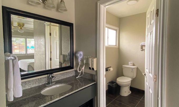 Morro Bay Hotel | Bayfront Comfort – Cozy Rooms