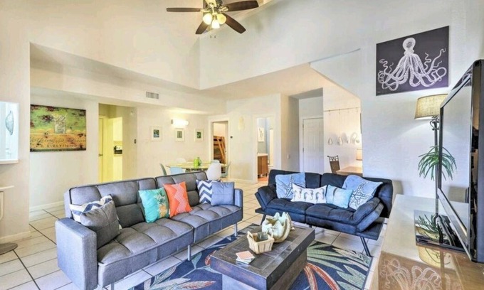 South Padre Island House | Bayfront La Solana Pool & Boat Slip