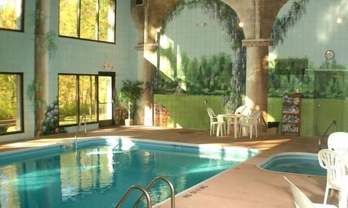 New Buffalo Hotel | Baymont by Wyndham New Buffalo