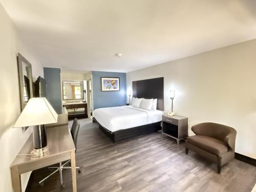 Tallahassee Hotel | Baymont by Wyndham Tallahassee