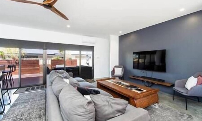 Busselton House | Bayside Luxury Escape Busselton- EV CHARGER AVAILABLE