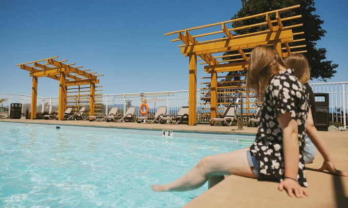 Regional District of Nanaimo Hotel | Bayside Resort, an Ascend Collection Resort
