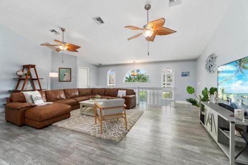 Bonita Springs House | Bayside Retreat, 4 Bedroom, 3 Bath Beach House, Heated Pool, Spa, Boat Dock