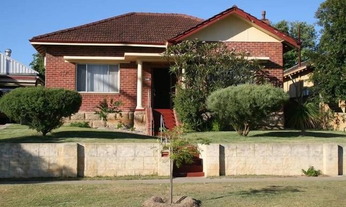 Bayswater House | Bayswater Views holiday home