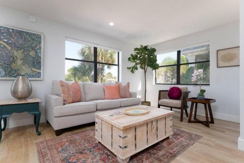 Jacksonville Beach Apartment | Be A Nomad - Newly renovated - Pet-friendly