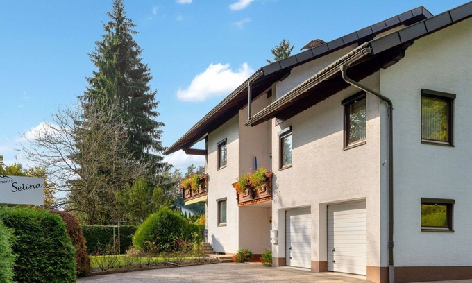 Unterburg am Klopeiner See Apartment | Beautiful apartment for 4 guests with WIFI, TV, terrace and pets allowed